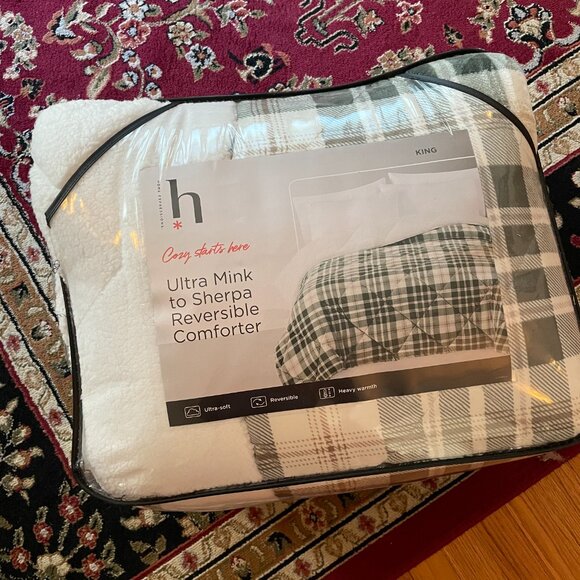 JCPenney DISCONTINUED. New! Cozy Ultra Mink to Sherpa Reversible KING Comforter - Picture 1 of 10